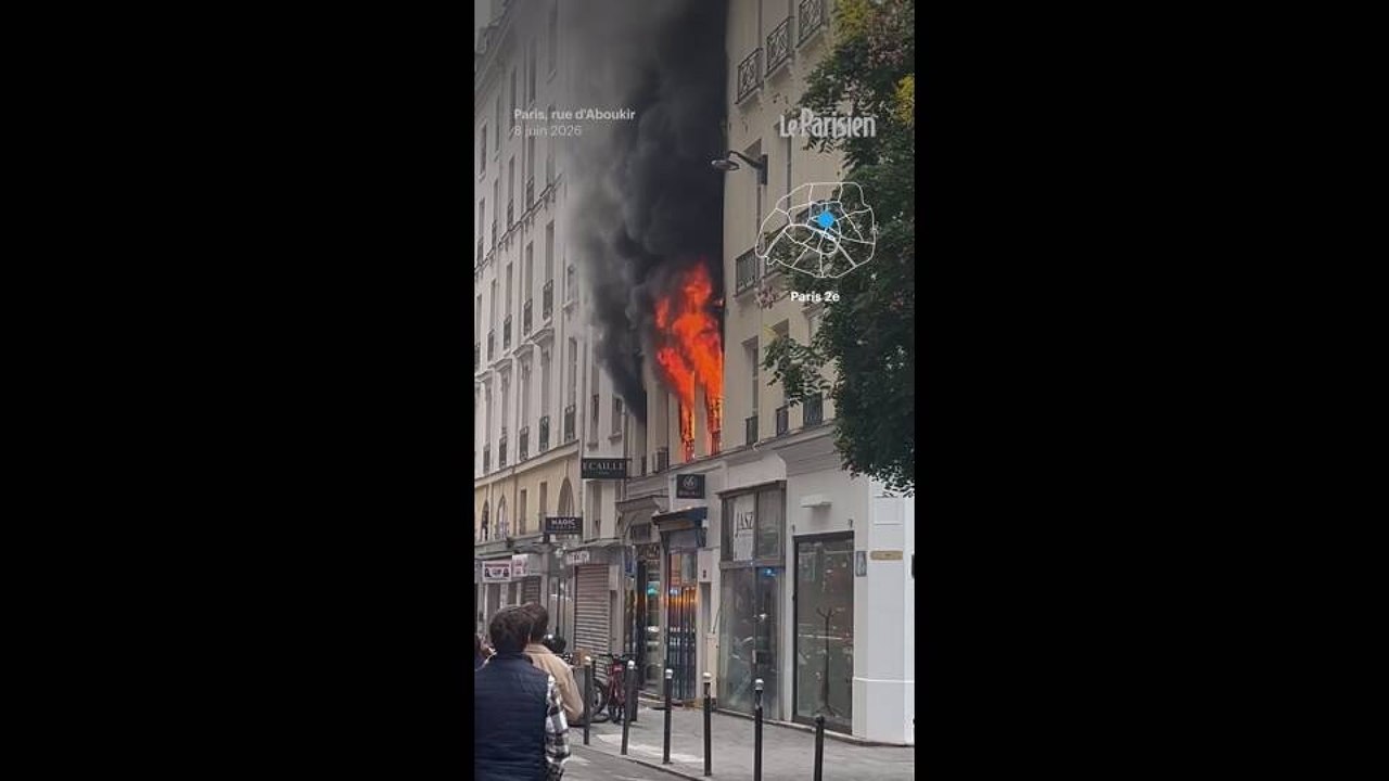 Paris : un immeuble en feu, 5 personnes blessées