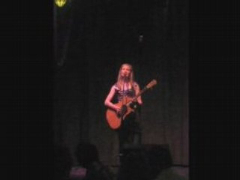 Pippa Drysdale, Carla Bruni-Sarkozy peut se rehabiller