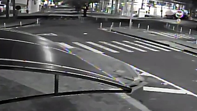 Novas imagens revelam outro ângulo de forte acidente no cruzamento da Rua Paraná com Avenida Piquiri