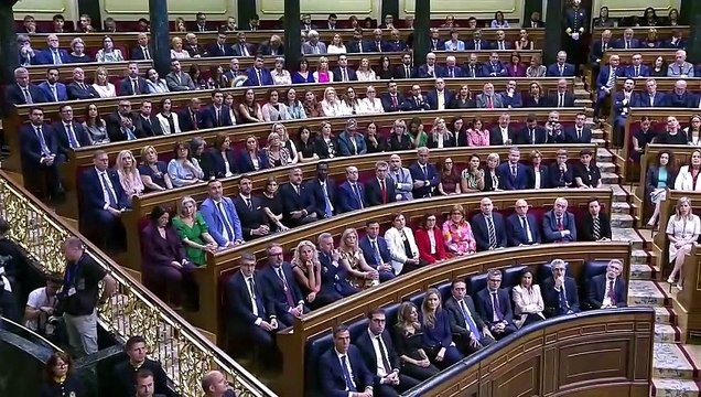 Gobierno y grupos políticos reaccionan al discurso del Papa Leon XIV en el Congreso