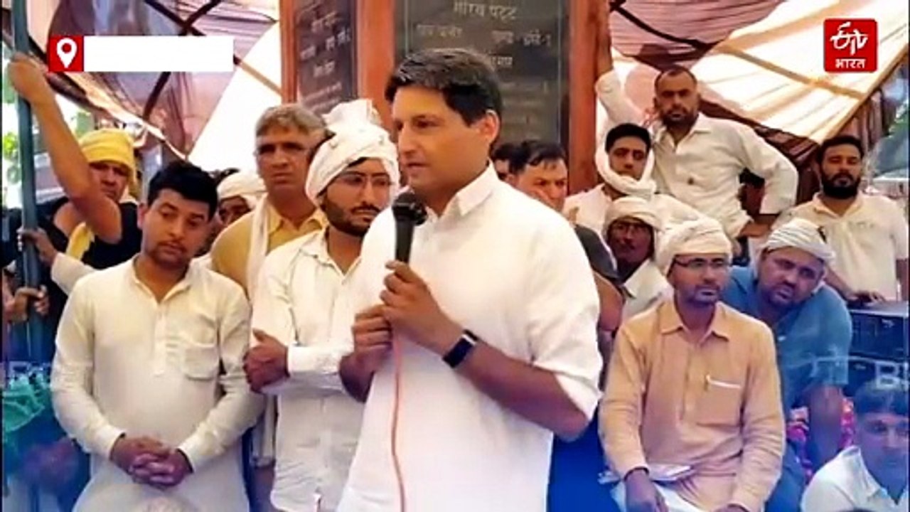 चैनत गांव के आंदोलन में कूदे कांग्रेस सांसद दीपेंद्र हुड्डा, बोले - लोकसभा, विधानसभा में उठाएंगे मुद्दा