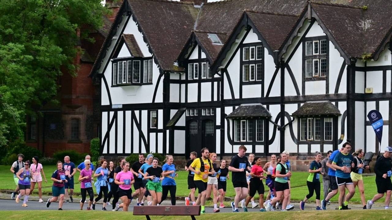 Port Sunlight Race Draws Nearly 2,400 Runners