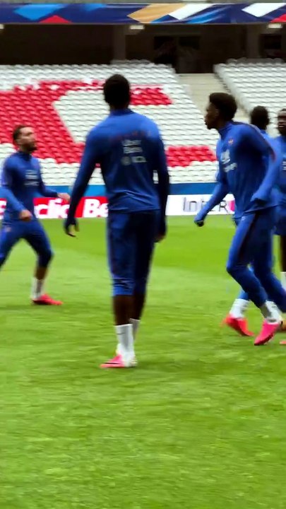Controllo e passaggio: l'esercizio della Francia fa impazzire i tifosi