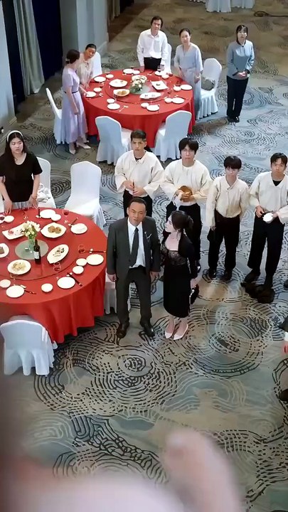 [ENG SUB] Out of prison, she taught  family a l...