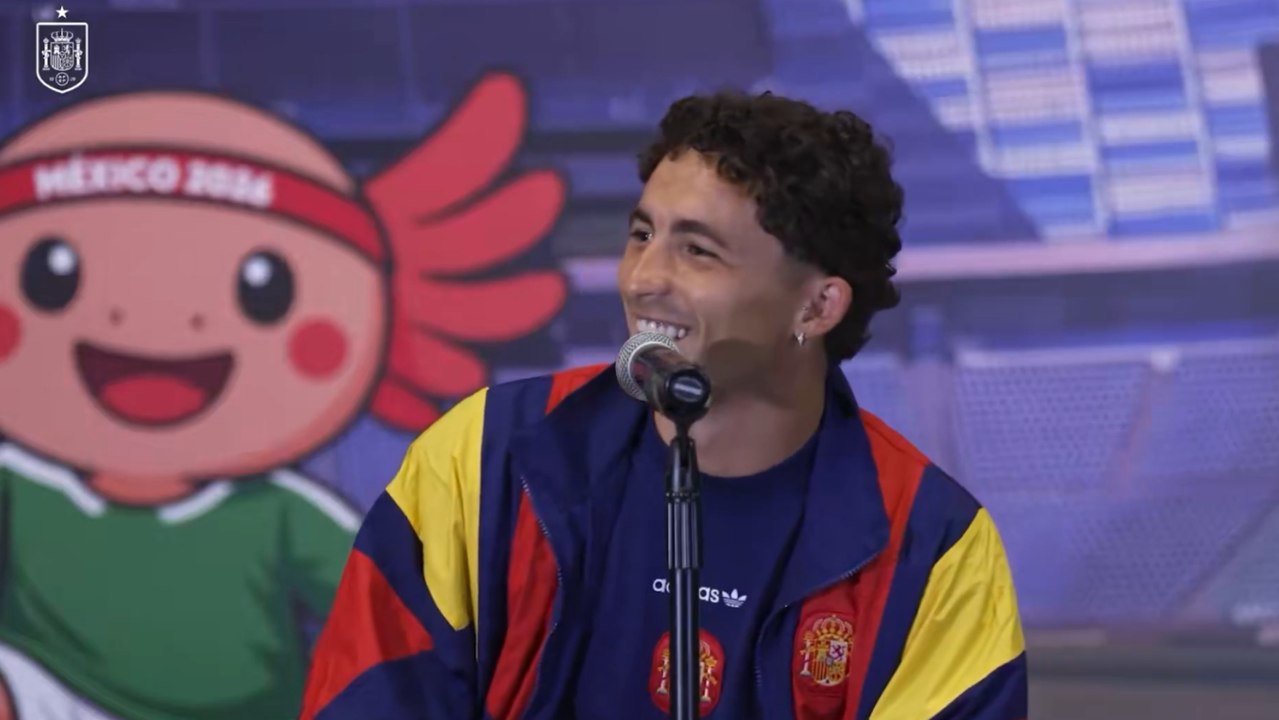 "Gavi pega muchas patadas"