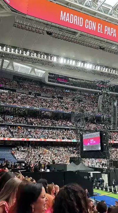 El Bernabéu a rebosar para ver al Papa León XIV