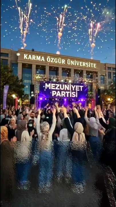 ÖRTÜNME***Örtünme****ÖRTÜNME*** Sizi sıcaktan ve soğuktan koruyacak elbiseler ve savaşta sizi düşmandan koruyacak zırhlar var etti. Allah, size olan nimetini böylece tamamlıyor ki, tam bir teslimiyetle O’na yönelip itaat edesiniz. Nahl.80. https://www.fac