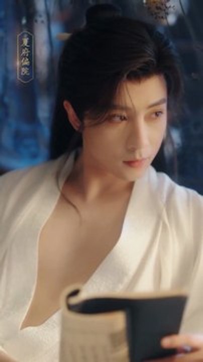 穿成大佬的黑月光，在种田文里稳定发疯 - 2 | Eng Subs Hot Trending 2026