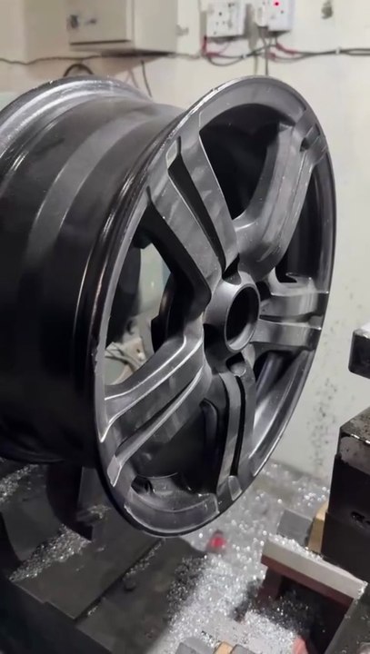 Alloy Wheel Diamond Cut Polishing!