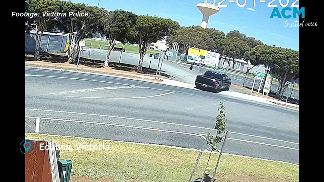 CCTV: Police appeal after armed robbery in Echuca