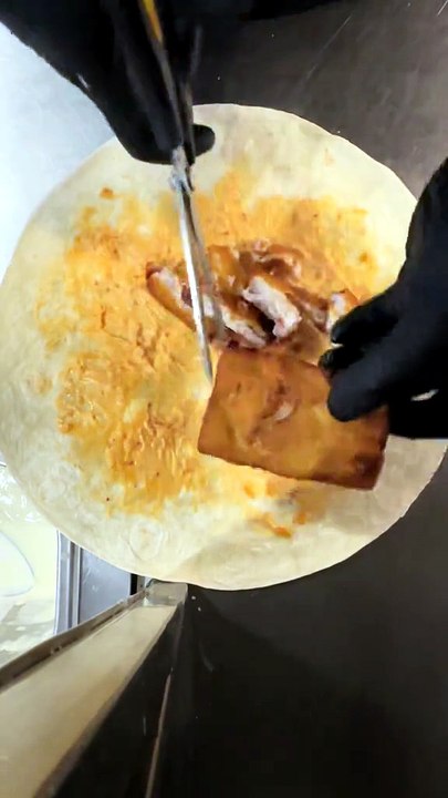 How To Make a French Tacos Meat with Gruyère cheese sauce & fries #BR3 #Tacos #Foodie #Foodlover #Food (15)
