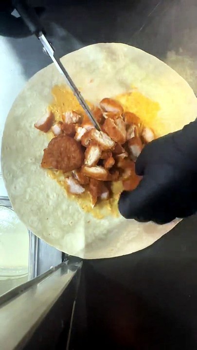 French Tacos Viande Nuggets & Frites & Sauce Gruyère #BR3 #Tacos #Food #Foodlover #Foodie