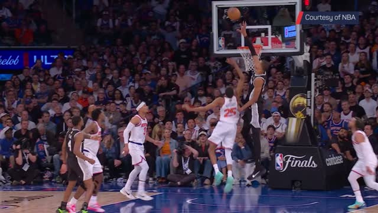 Wembanyama sinks alley-oop in big Spurs win