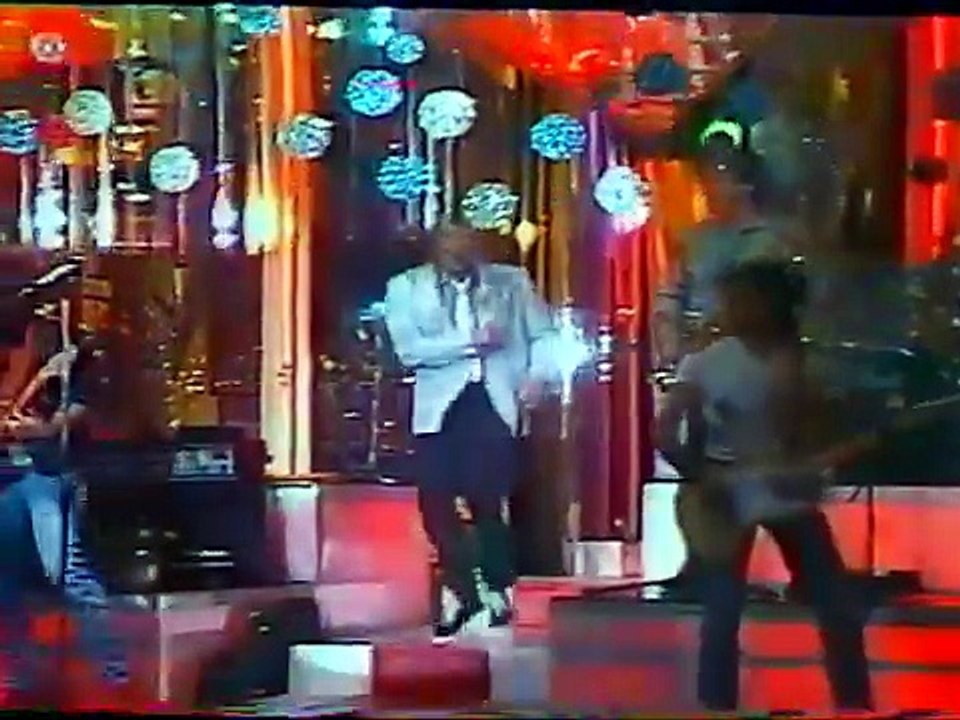 1984 - Johnny Hallyday - “Rien à Personne” dans “Champs-Élysées” Spécial Eddy Mitchell (Antenne 2, 29 Septembre)
