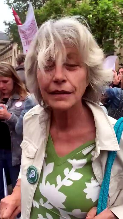 Affaire Lyhanna : "Il n'y a pas de dysfonctionnements, c'est comme ça que la justice fonctionne", dénonce la chanteuse Lio