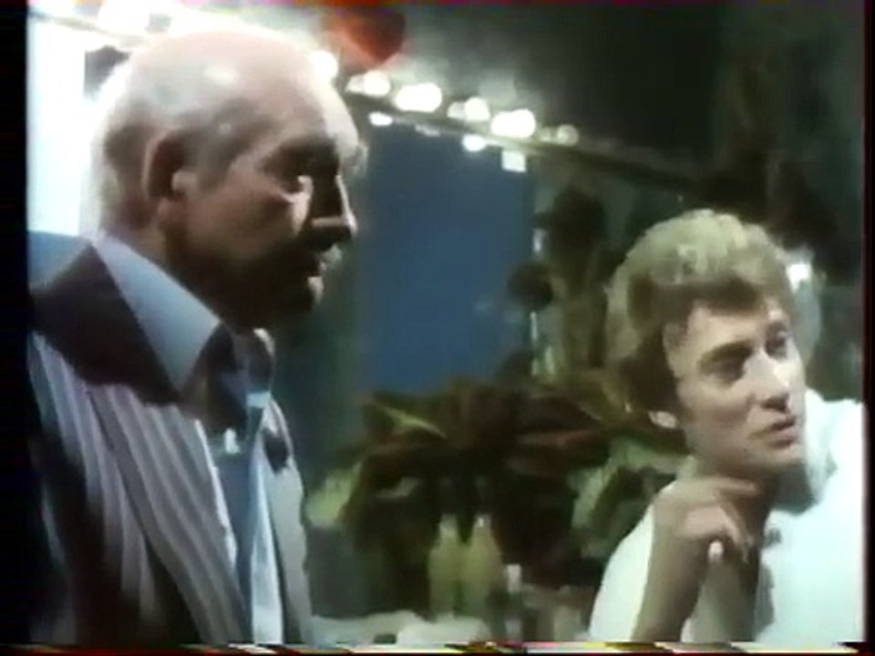 1985 - Johnny Hallyday - Interview avec Eddie Barclay et Images Inédites du Zénith dans “Que la Fête Continue 2” (TMC, 1er Mai)
