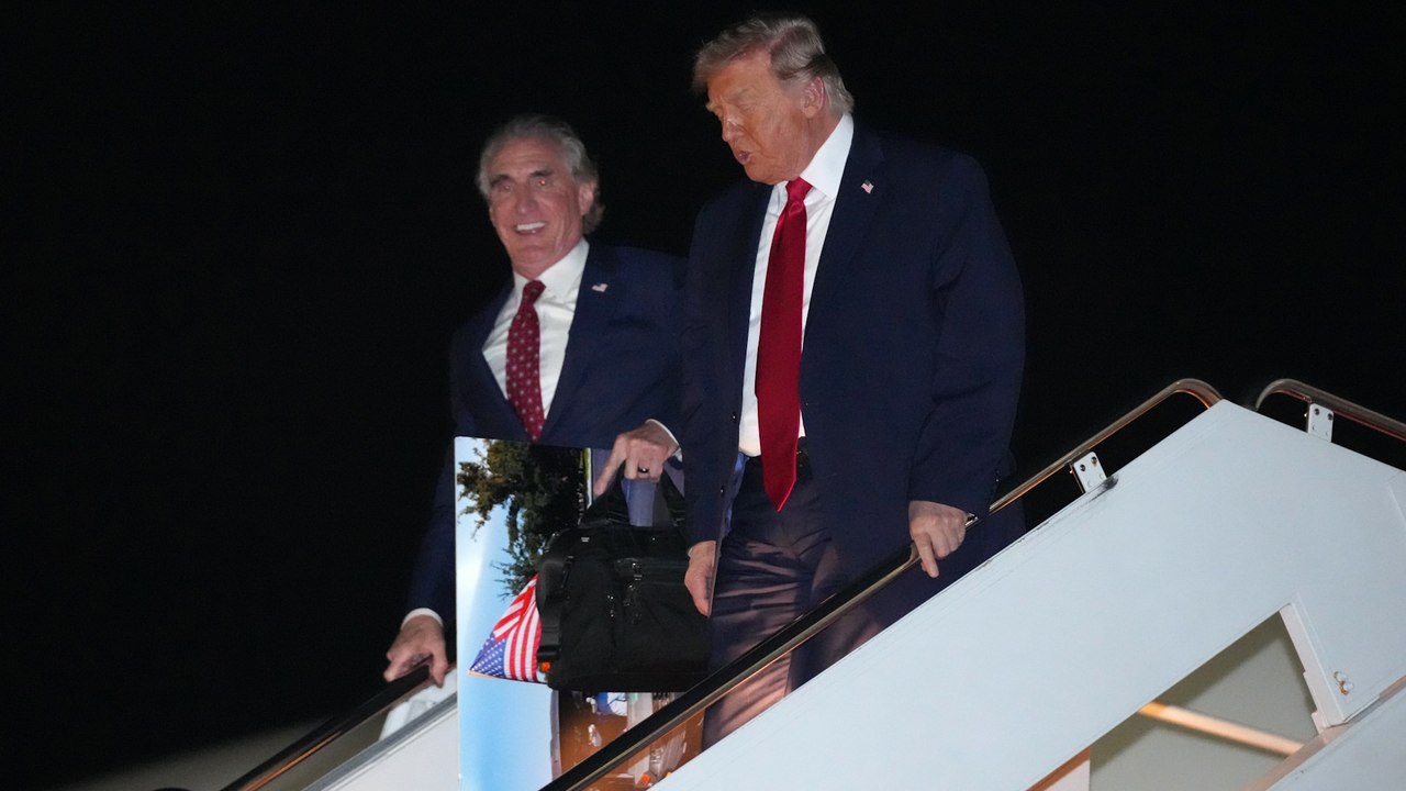Trump asegura que no hay soldados heridos en el accidente de helicóptero en el estrecho de Ormuz: "Están bien"