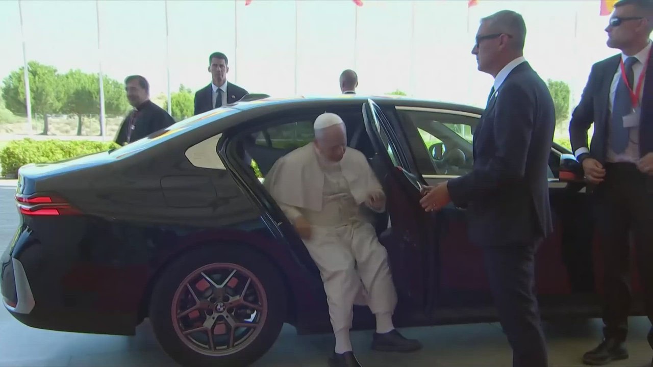 Así fue la despedida del Papa a Madrid con protagonismo de Ayuso