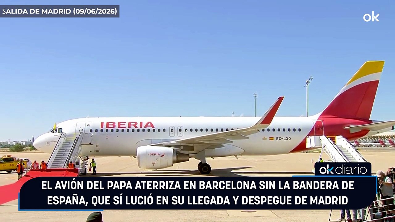 El avión del Papa aterriza en Barcelona sin la bandera de España, que sí lució en su llegada y despegue de Madrid