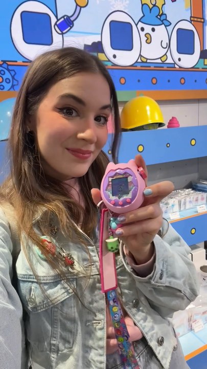 J'ai visité le nouveau Tamagotchi Factory à Harajuku et c'est le paradis pour les fans de tamas ! Mais surtout j'ai pu profiter du tamalab !! 😍#tamagotchi #tamagotchiparadise #tamagotchifactory #harajuku #voyagejapon