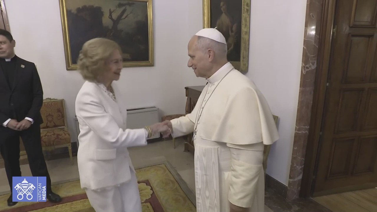 El Papa recibe a la reina Sofía en la Nunciatura