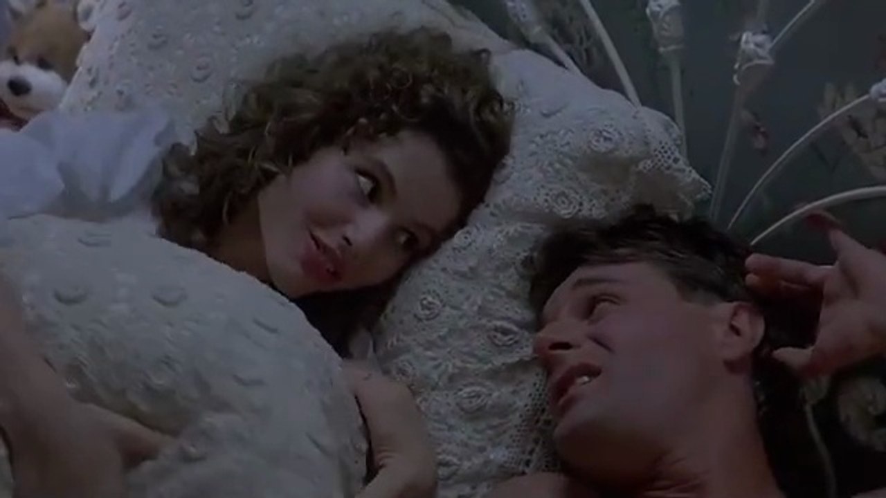 1988 Dünyalı Kızlar Kolaymış Earth Girls Are Easy TÜRKÇE DUBLAJLI FİLM İzle
