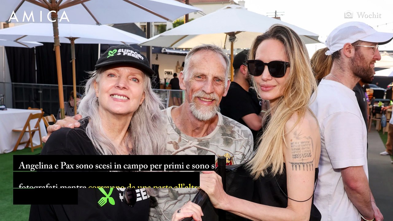 Angelina Jolie tennista per un giorno: perché è scesa in campo con Pax e Shiloh