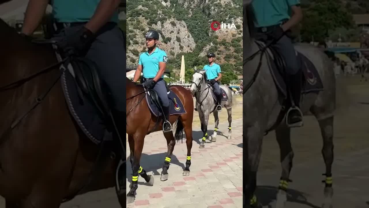 Atlı Jandarma Timleri, Ölüdeniz'de görev başında
