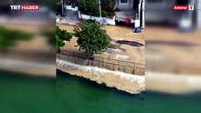 Adana'da su borusu patladı, cadde göle döndü