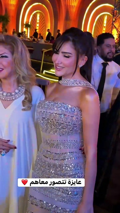 تريد تتصور معاهم ❤️.. رد فعل الاعلامية هالة سرحان اول لما شافت مي عمر ومحمد سامي