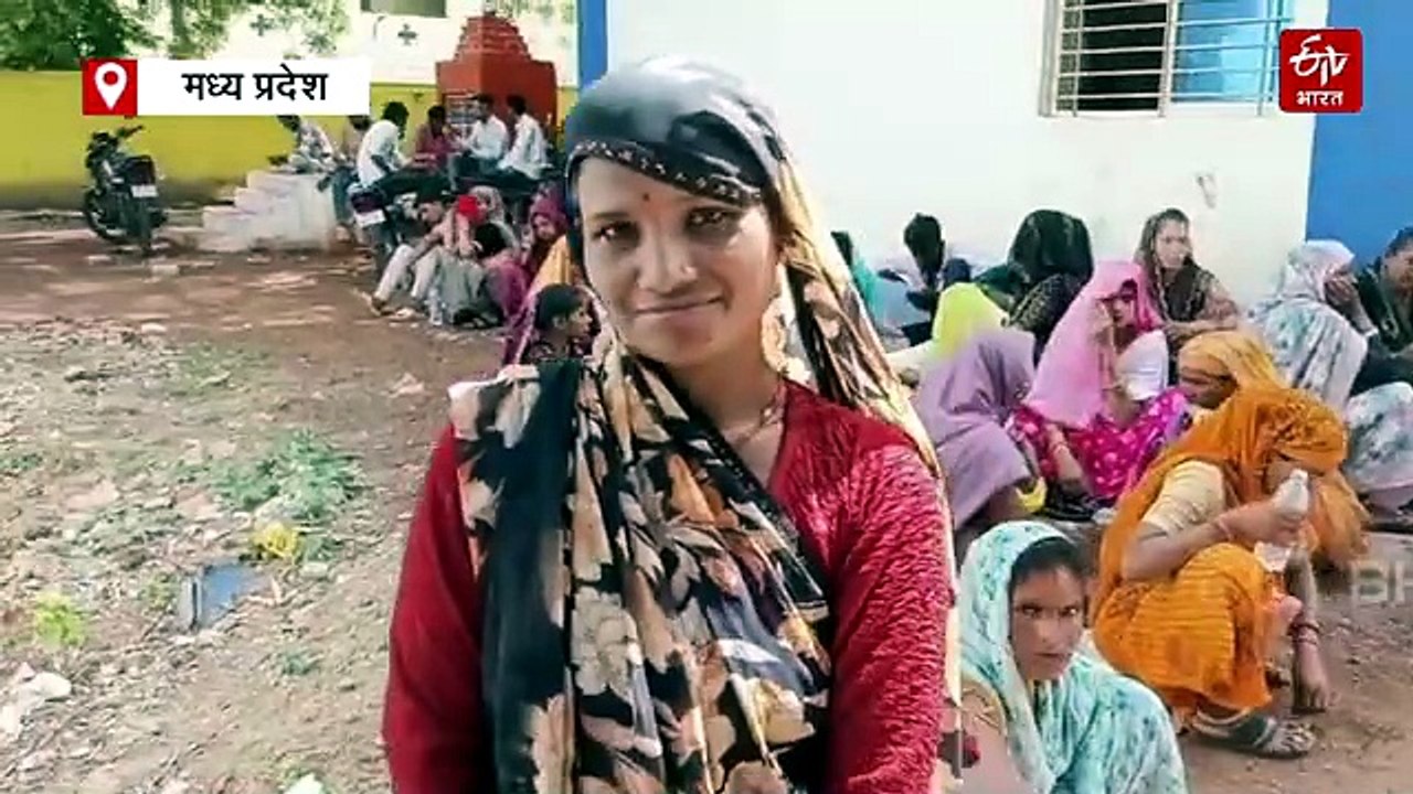 सामुदायिक स्वास्थ्य केंद्र में सेवाएं राम भरोसे, भीषण गर्मी में घंटों कतार में खड़ी रही गर्भवती महिलाएं