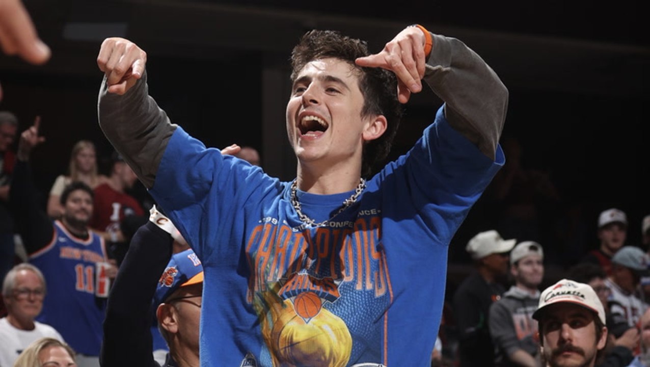 11 celebrities with Knicks fever