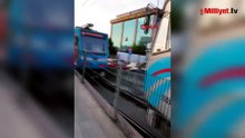 İstanbul'da tramvay hattında korkutan trafo yangını! Yolcular raylara indi