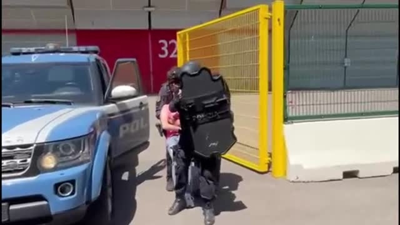 Bologna, il video dell'esercitazione in Fiera: simulato il sequestro di una persona e l'intervento della polizia