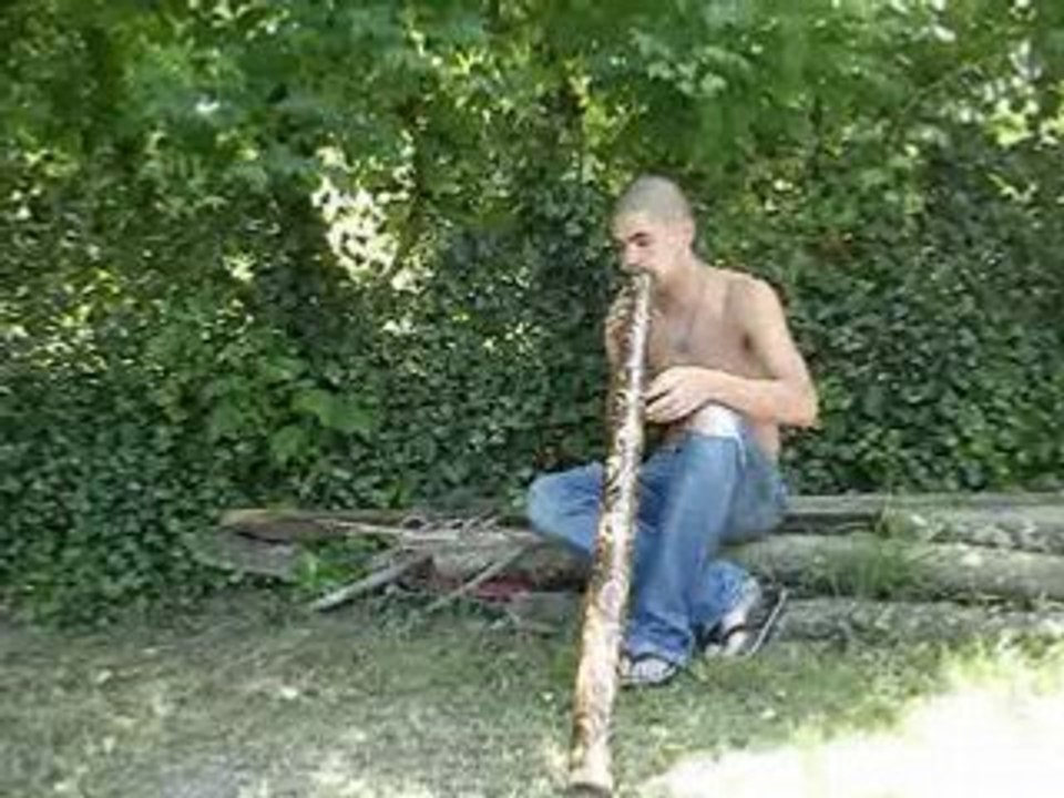 didgeridoo