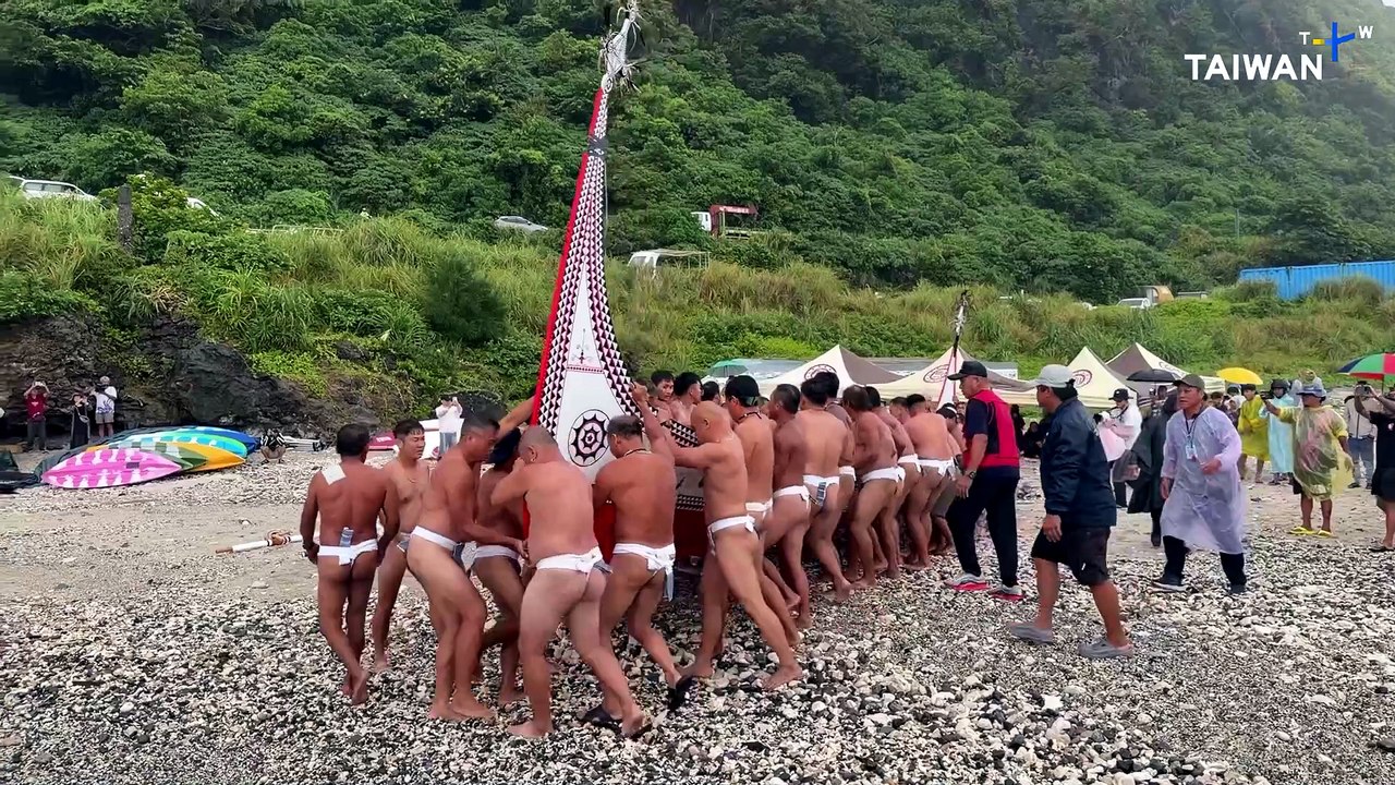 Indigenous Canoe Reopens Maritime Route Silent for Centuries