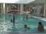 İkizler havuzda-Miramar Otel