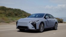 The new Lexus ES 350e luxury executive in Skylight blue Driving Video