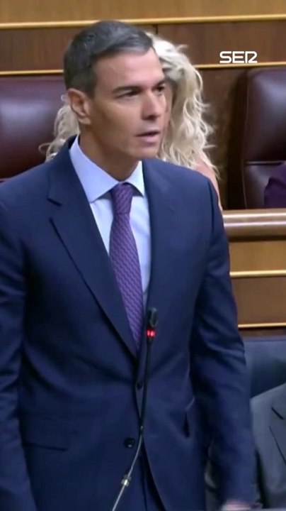 Sánchez acusa a Feijóo de ser "el peor jefe de la oposición de esta democracia"