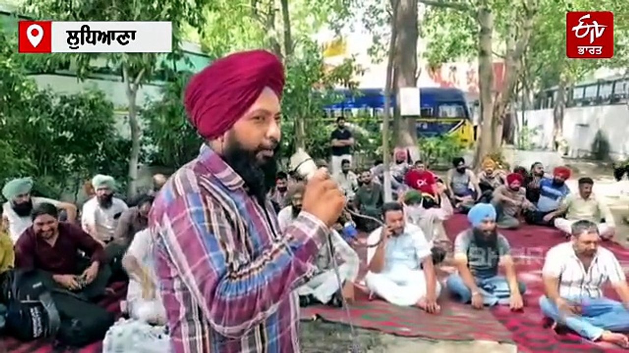 ਪੰਜਾਬ ਰੋਡਵੇਜ਼ ਅਤੇ PRTC ਬੱਸਾਂ ਦਾ ਚੱਕਾ ਜਾਮ, ਮੁਲਾਜ਼ਮਾਂ ਨੇ ਸਰਕਾਰ ਨੂੰ ਦਿੱਤੀ ਚਿਤਾਵਨੀ; ਲੋਕ ਹੋ ਰਹੇ ਖੱਜਲ ਖੁਆਰ