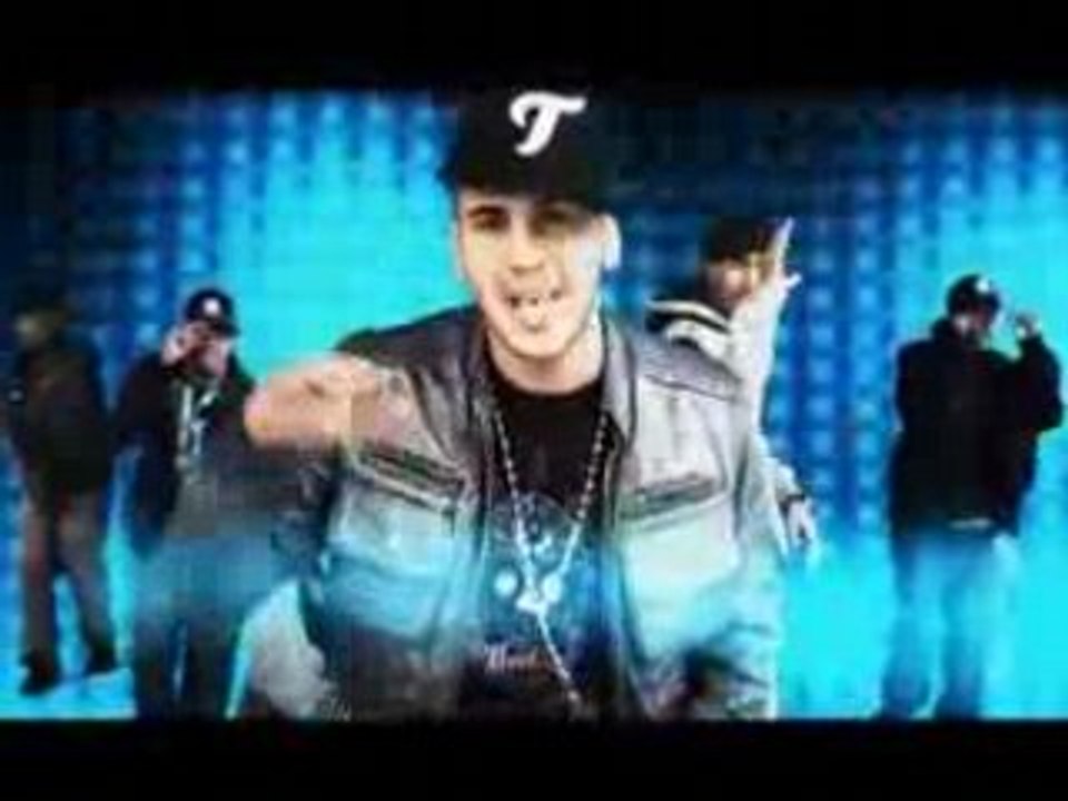 Danny Fernandez Feat. Juelz Santana - Curious [New] -