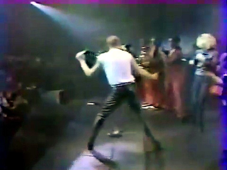 1985 - Johnny Hallyday - Reportage sur la Dernière du Zénith dans “Tous en Scène” (Canal+, 4 Février)