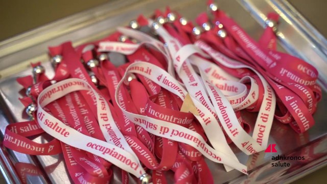 Tumori: Manifesto IncontraDonna, in cancro al seno pi? screening e test genetici
