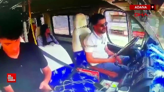 Adana'da şoförü uyuyan dolmuş, polis okulunun duvarına çarptı