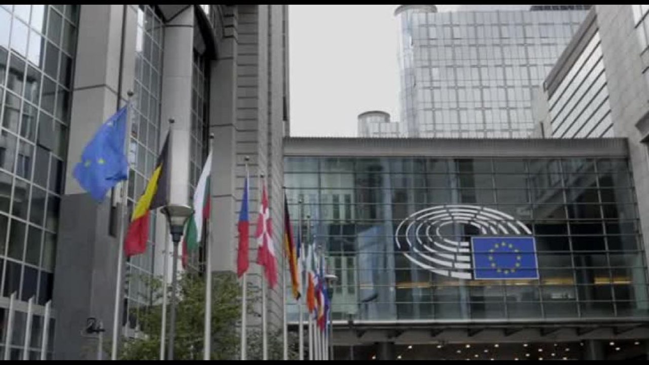 Ai e concorrenza, la pressione dell'Europa su Meta e Apple