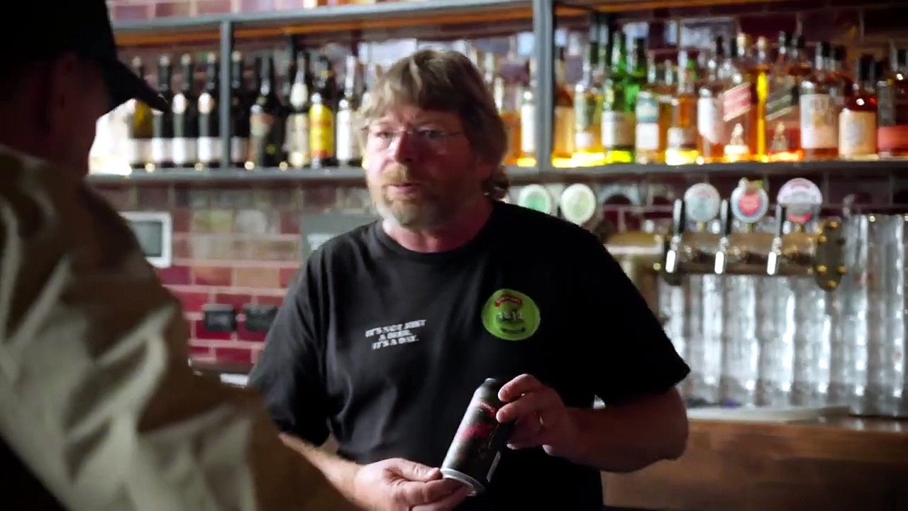 Off The Grid With Colin And Manu S02E01