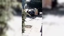 Claudio Barrelier y Soledad Andreani en el Ford Ka luego de descartar el cuerpo