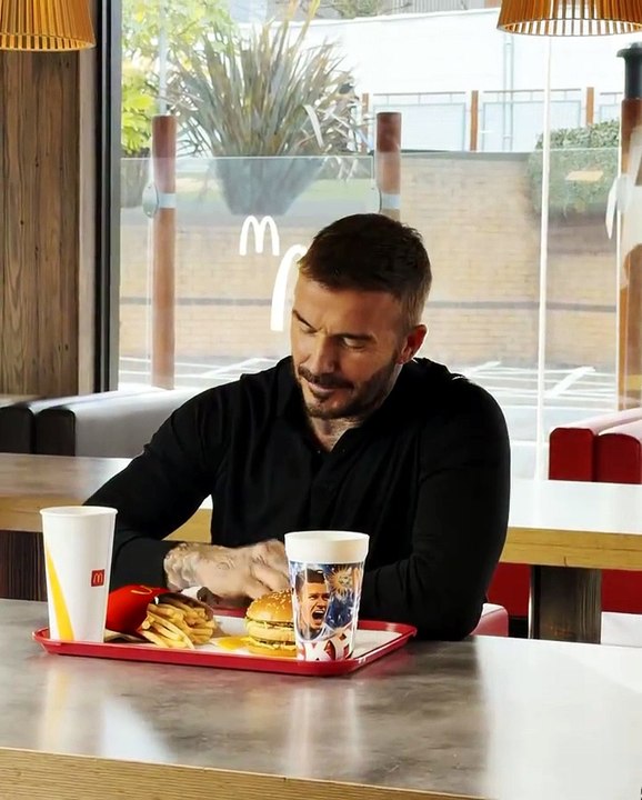 Che nostalgia: Henry e Beckham si divertono insieme nel nuovo spot!