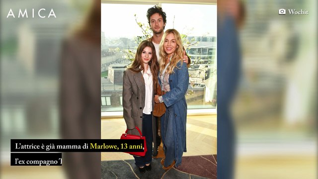 Sienna Miller verso il matrimonio (e contro i pregiudizi): Oli Green ha 15 anni meno di lei