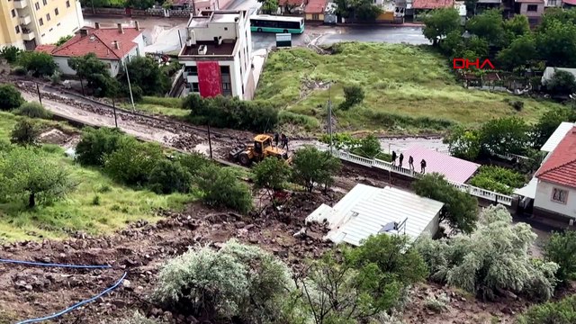 Sağanak sonrası Kayseri'de istinat duvarı çöktü